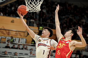 B费、卡塞米罗破门 十人曼联2-1十人切尔西